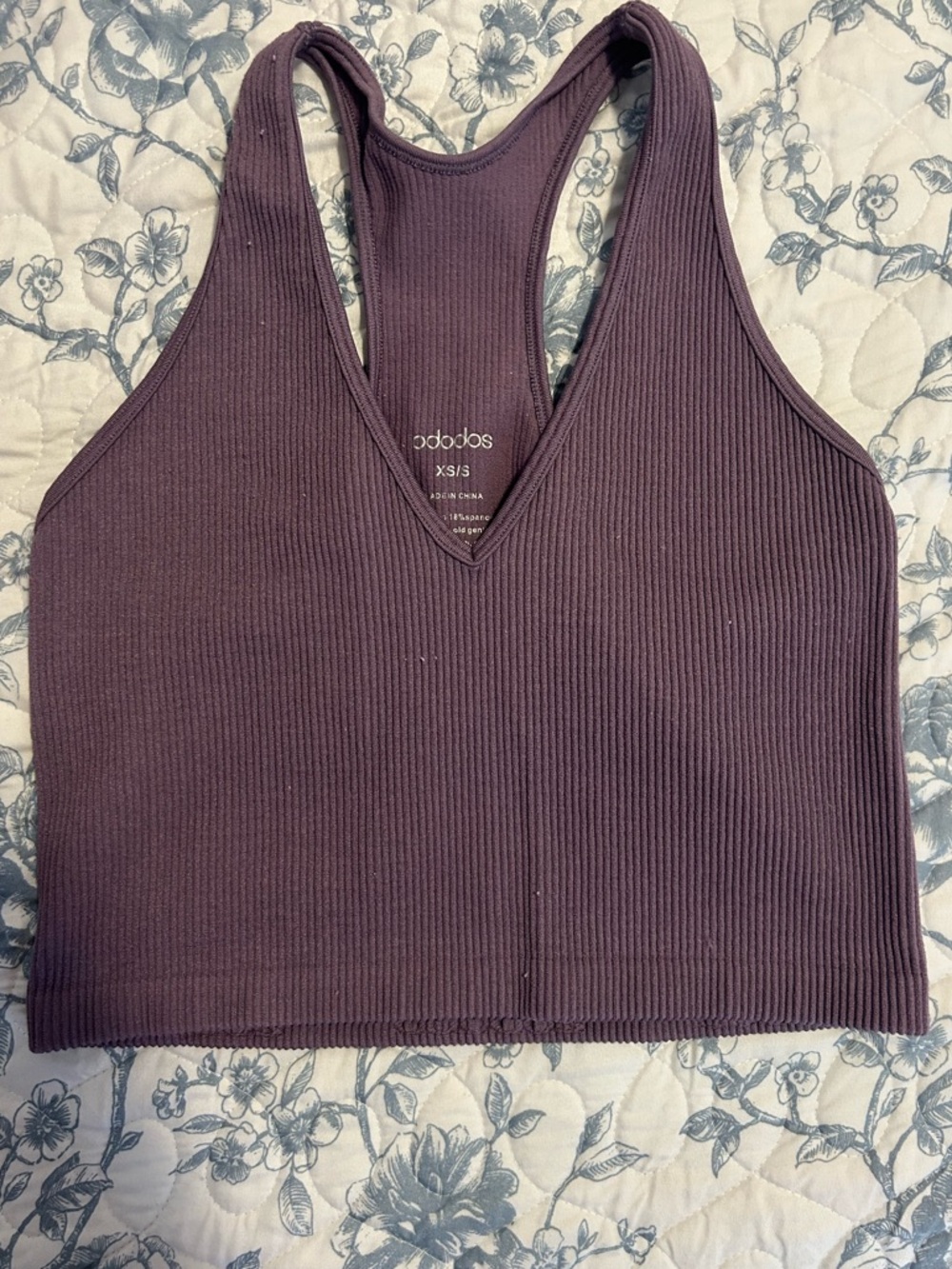 Ododos Women's Ribbed V-Neck Crop Tank Top - Plum